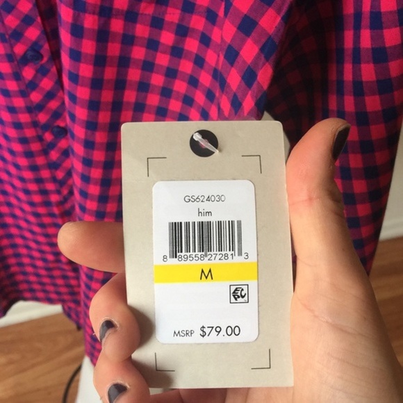 💕HP💕Pink checked button down gingham print shirt - Picture 4 of 4